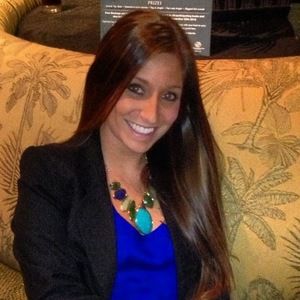 Meet your Posher, Danielle